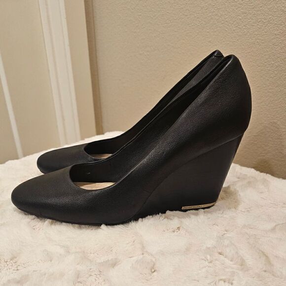 Kenneth Cole Merrick Black Leather Wedge Size 8.5 - Picture 1 of 10